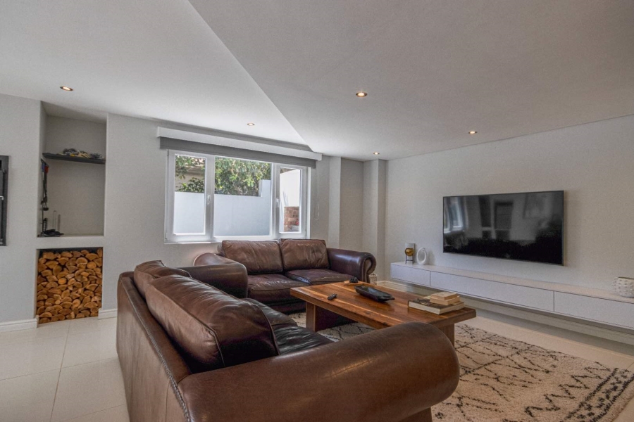 4 Bedroom Property for Sale in Sunset Beach Western Cape